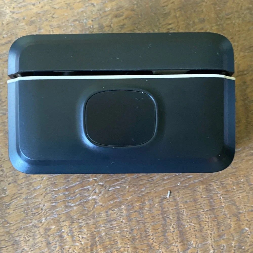 Wireless Microphone with Charging Case - Black